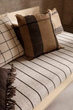 Ferm LIVING Coussin Dry, 50 x 50 cm, Sugar Kelp - Noir -ferm LIVING Magasin 21 c 0497