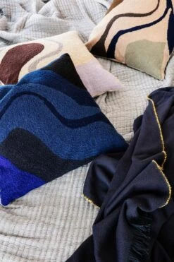 Ferm LIVING Coussin Vista, Bleu Foncé -ferm LIVING Magasin 316 18114 1