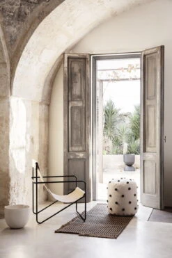 Ferm LIVING Pouf Tufté Dot, Sable - noir 8 Ferm LIVING Pouf Tufté Dot, Sable - noir -ferm LIVING Magasin 44 1397