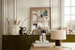 Ferm LIVING Corbeille Ceramic, XL, Blanc Cassé -ferm LIVING Magasin fermLIVING AW21 PostTableLampBaseSolid EclipseLampshadeShort CeramicBasketXL MorfSculpture image