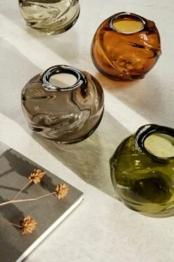 Ferm LIVING Vase Rond Water Swirl, Ambre -ferm LIVING Magasin fermLIVING AW21 WaterSwirlVaseRound image 2