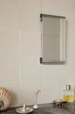 Ferm LIVING Vases Komo Mini, Lot De 3 -ferm LIVING Magasin fermLIVING SS22 TangentMirrorSmall RingCone image 1