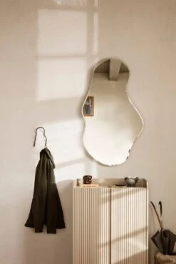 Ferm LIVING Miroir Pond, Grand Modèle -ferm LIVING Magasin fermLIVING SillCupboardLow PondMirrorLarge image 1