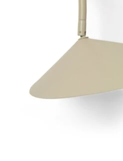 Ferm LIVING Lampe Murale Pivotante Arum, Cashmere 9 Ferm LIVING Lampe Murale Pivotante Arum, Cashmere -ferm LIVING Magasin fermLIVING AW22 ArumWallLamp SwingFeature Cashmere 1104266326 pack 3